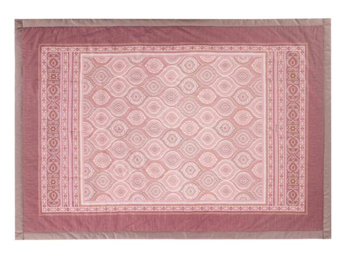 Roséfarbenes Plaid in Paisleydessin und Rahmendruck